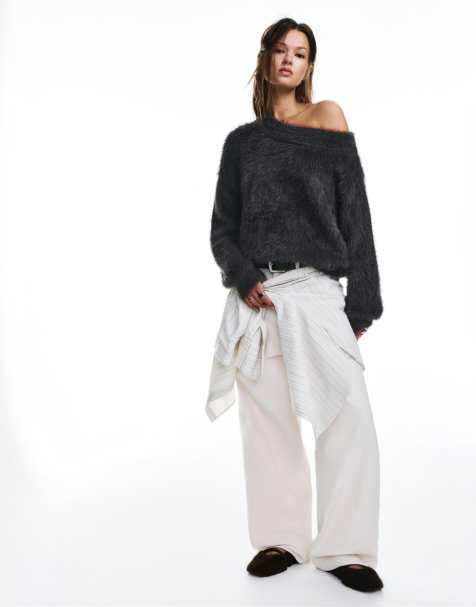 Pull&Bear - Mørkegrå sweater med asymmetrisk snit i imiteret pels - view 1