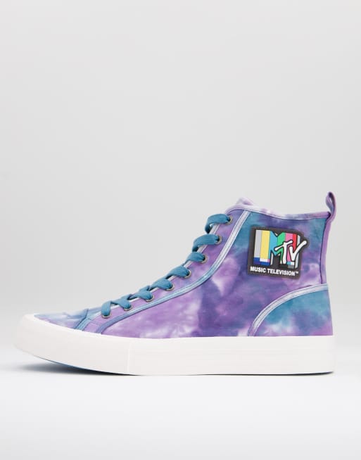 Pull&Bear – MTV – Knöchelhohe Sneaker mit Batikmuster in Lila