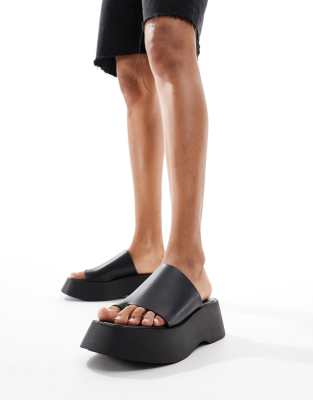 Pull & Bear - Mules in Schwarz mit flacher Plateausohle