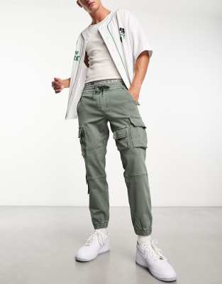 Pull&Bear multipocket cargo trouser in green