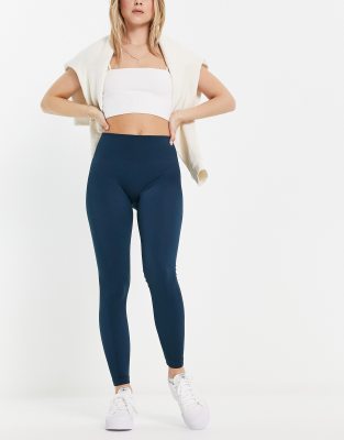 Pull & Bear - Nahtlose, gerippte Leggings in Marineblau, Kombiteil