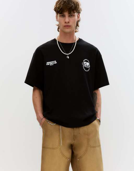 Pull&Bear natural market short sleeve t-shirt in black