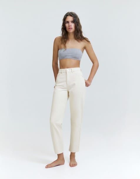 Pull&Bear – Naturvita jeans i mom fit med hög midja - view 1