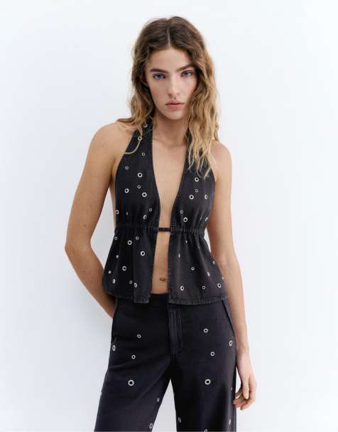 Pull&Bear – Neckholder-Oberteil in Schwarz mit Ösendetails - view 1