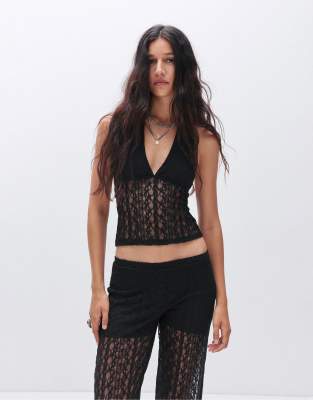 Pull & Bear - Neckholder-Top aus gestrickter Spitze in Schwarz