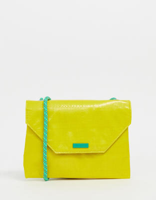 bag with rope strap