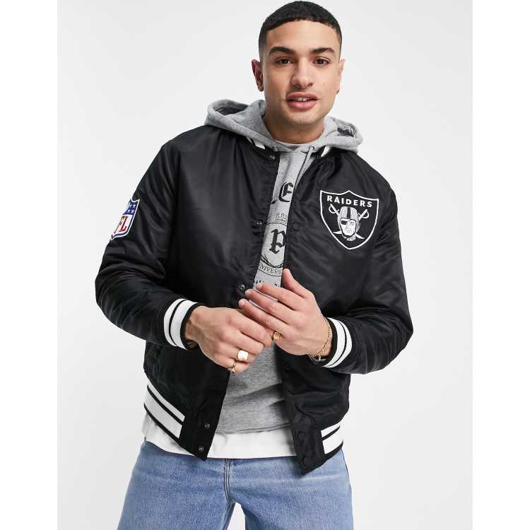 Pull&Bear – NFL – Bomberjacke im College-Look, in Schwarz ASOS