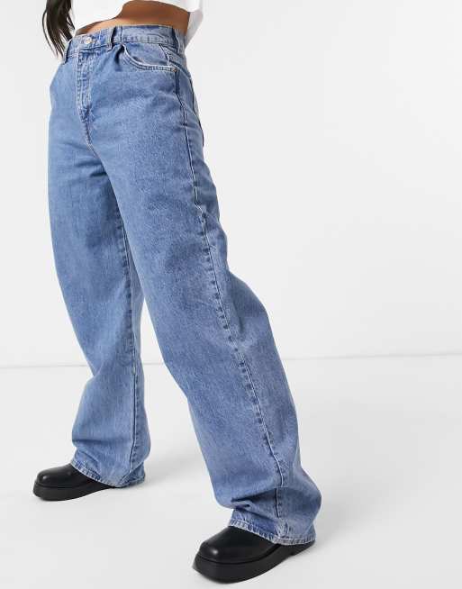 Pull&Bear – Niebieskie luźne jeansy w stylu lat 90.