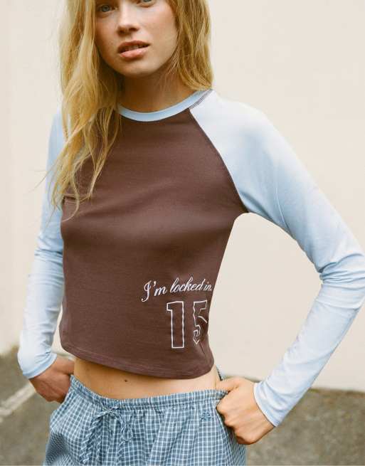 Pull&Bear Number print raglan t-shirt in brown, 4 of 7