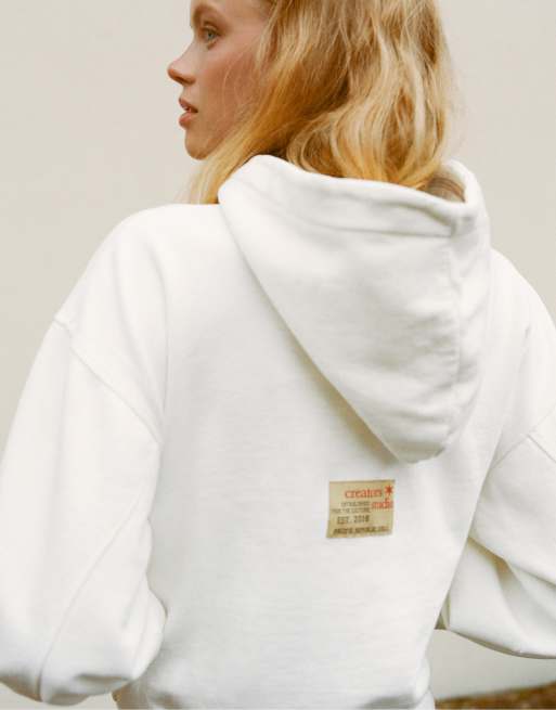 Pull&Bear Nyc graphic hoodie in off white, 2 of 7