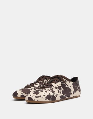 Pull & Bear - Nylon-Sneaker im Kontrast-Design mit Animalprint-Bunt