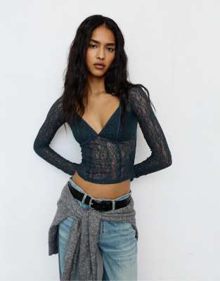 Pull & Bear - Oberteil aus Spitze in Blau-Grau mit Korsett-Design