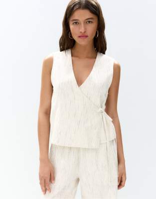 Pull & Bear - Oberteil in Ecru mit überkreuztem Detail und Streifen-Neutral