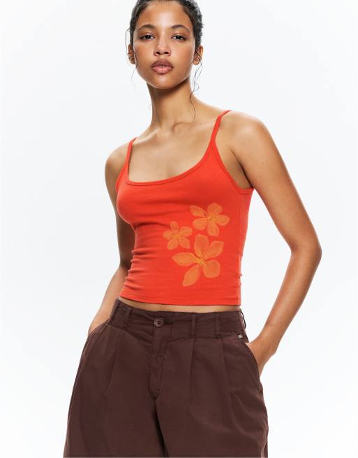 Pull&Bear – Oberteil in Korallenrot mit Blumenmuster und schmalen Trägern