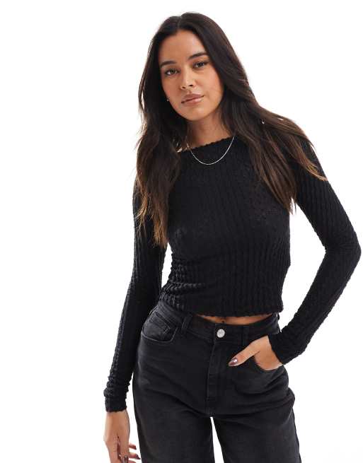 Pull&Bear – Oberteil in Schwarz mit Laufmaschenstruktur in Used-Optik