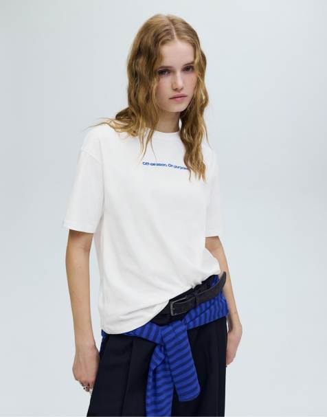 Pull&Bear Off-season graphic t-shirt in ice - view 1