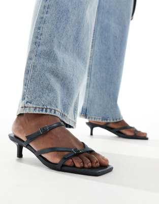 Pull&Bear Pull&Bear open toe sandal in black