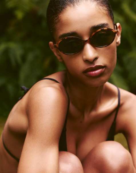 Pull&Bear – Ovale Sonnenbrille in Braun - view 1