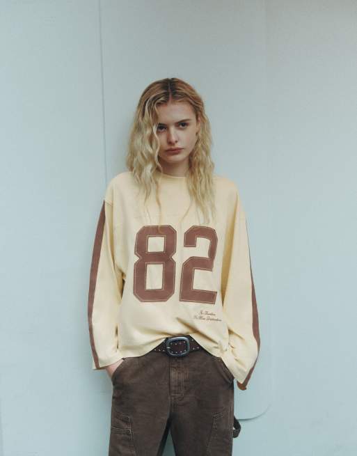 Pull&Bear Oversize 82 Grafik-T-Shirt in Gelb, 5 von 7
