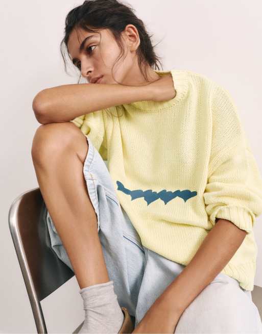 Pull&Bear Oversize heart jumper in yellow, 2 of 7