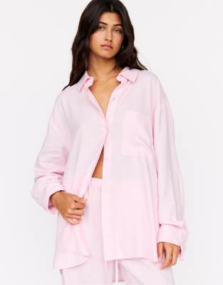 Pull & Bear - Oversize-Hemd aus Leinenmix in Rosépink-Rosa