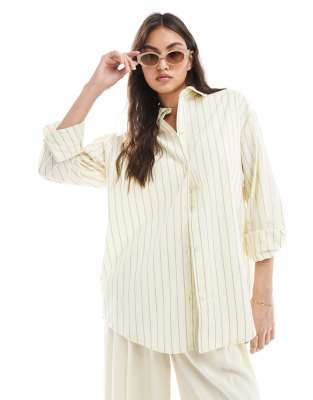 Pull & Bear - Oversize-Hemdbluse in Gelb mit Kontraststreifen