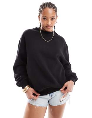 Pull & Bear - Oversize-Pullover in Schwarz mit Rundhalsausschnitt