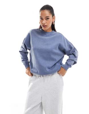 Pull & Bear - Oversize-Sweatshirt in verwaschenem Marineblau