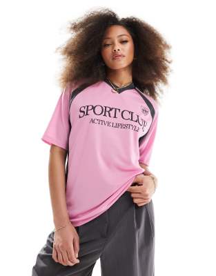 Pull & Bear - Oversize-T-Shirt in Rosa mit Fußball-Grafikprint