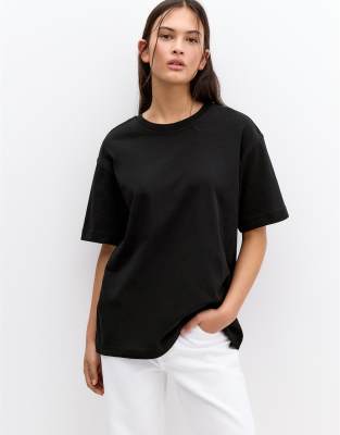 Pull & Bear - OVersize-T-Shirt in Schwarz