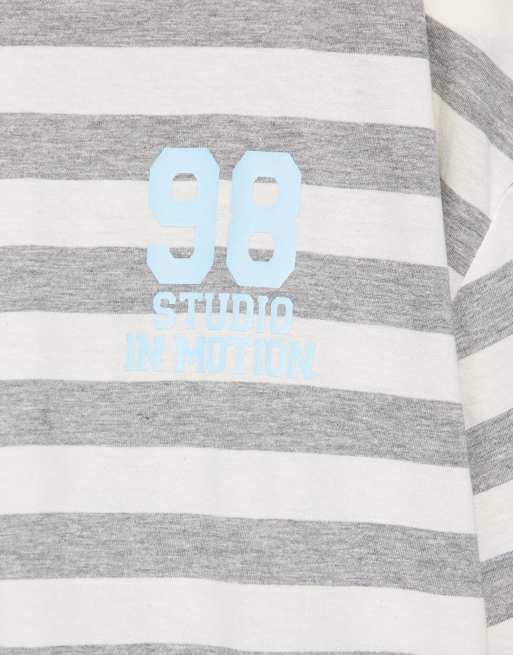 Pull&Bear Oversize T-Shirt mit Grafik und Streifen in Graumeliert, 6 von 7