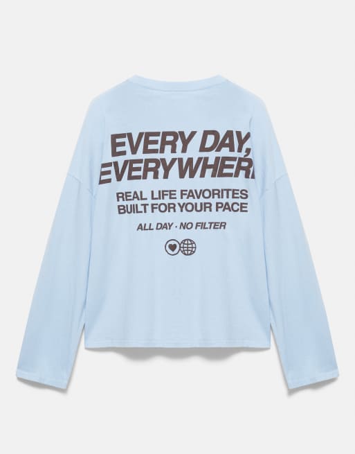 Pull&Bear Oversize T-Shirt mit Grafikprint in Pastellblau, 6 von 6