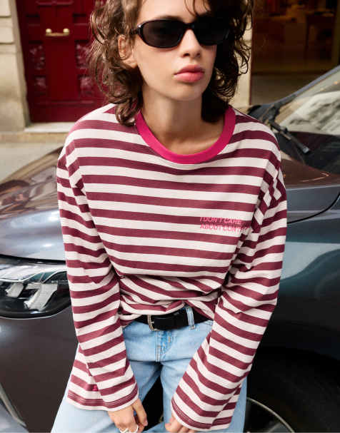 Pull&Bear Oversize T-Shirt mit Streifen und Slogan in Hellrosa - view 1