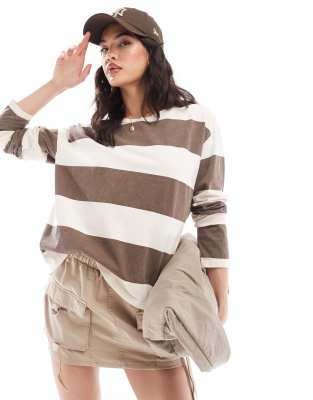 oversized long sleeve T-shirt in brown stripe