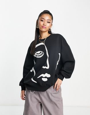Pull&Bear oversized sweatshirt in black with contrast white