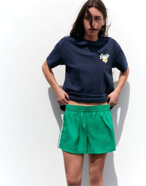 Pull&Bear Oversized T-shirt med blomsterprint i navy - view 1