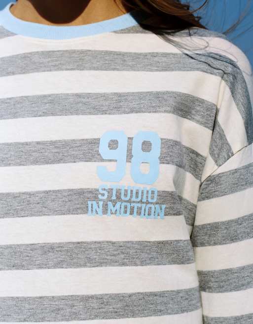 Pull&Bear oversized T-shirt med grafisk stribeprint i gråmeleret, 4 af 7