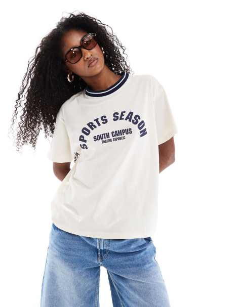 Pull&Bear - Oversized T-shirt met 'Sports Season'-print in wit - view 1