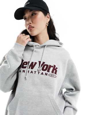 Pull & Bear - Pacific - Kapuzenpullover in Grau mit „New York"-Stickerei