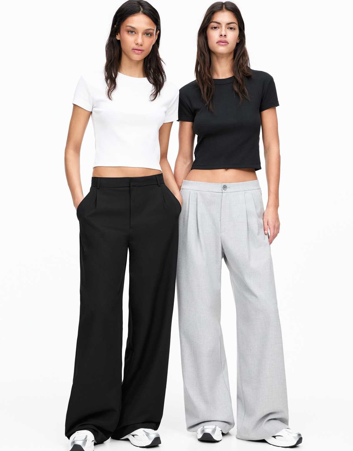 Pull&Bear pack of 2 ribbed t-shirts in white/black