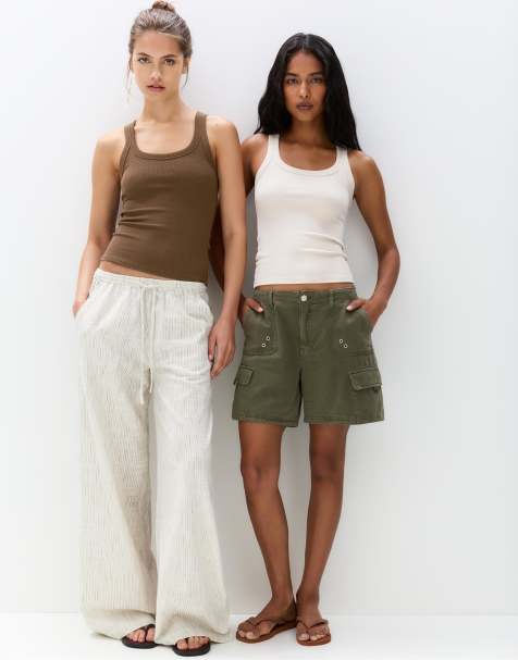 Pull&Bear Pack of 2 tank tops in brown - view 1