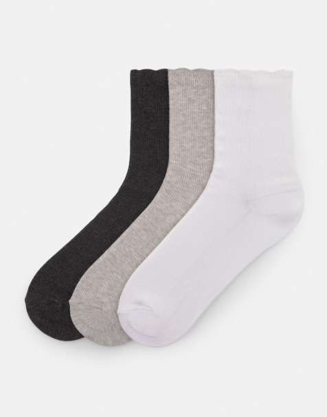 Pull&Bear pack of 3 scalloped socks in white - view 1