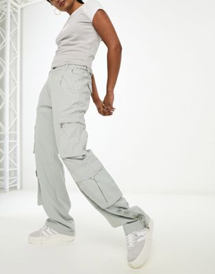 Pull&Bear multi zip pocket wide leg cargo trouser in light grey - ASOS Price Checker