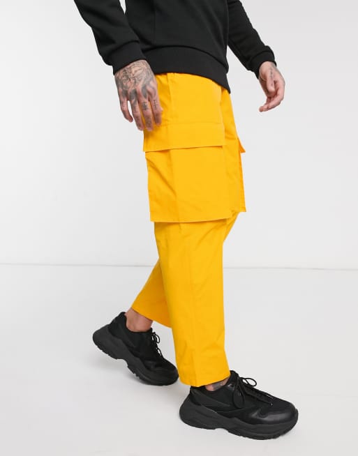 Pull bear Pantalon cargo Jaune