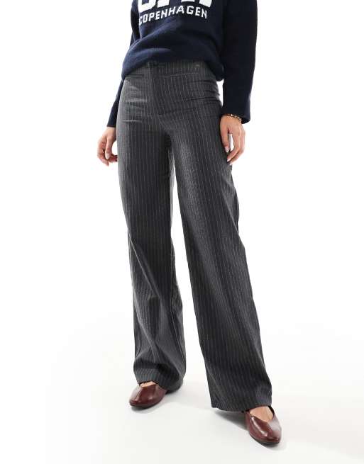 Pull&Bear - Pantalon droit avec taille à bordure effilochée - Gris à fines rayures