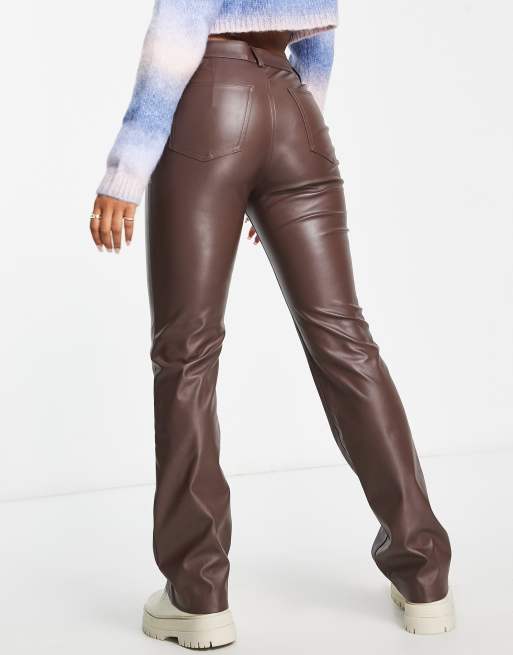 Pantalon cuir 2025 pull and bear