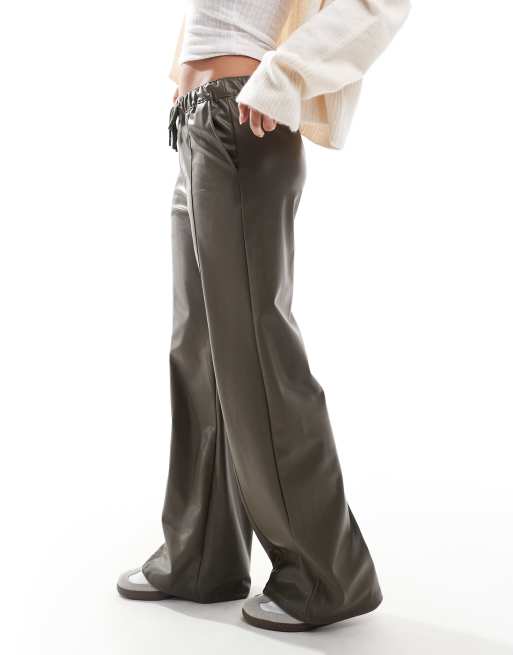 Pull&Bear - Pantalon en similicuir à enfiler - Gris, 2 de 5