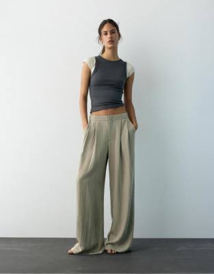 Pull & Bear - Pantalon habillé à pinces - Kaki pâle-Vert 38