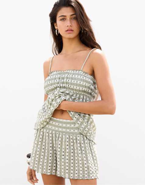 Pull&Bear - Pantaloncini in maglia écru/verde con orlo smerlato - view 1