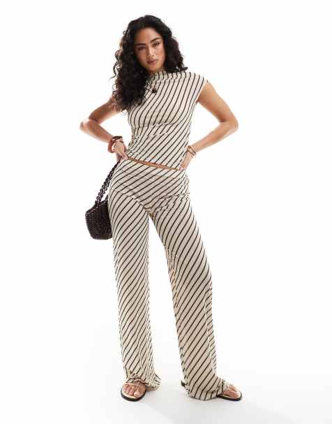 Pull&Bear - Pantaloni a fondo ampio marroni e bianchi a righe in coordinato - view 1